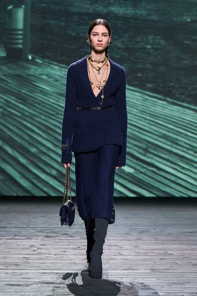Look 45
